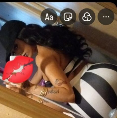 badassyellabone💨💨💨💦💦💦💦💦💋 - 1