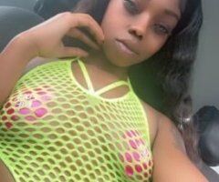 Inland Empire escorts - 🅿retty and 🅿etite chocolate freakk