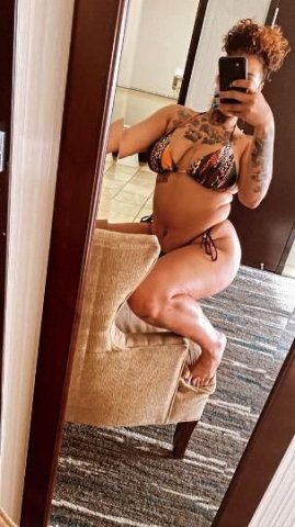 Goddess Here For Your Pleasure 🥰 - 1