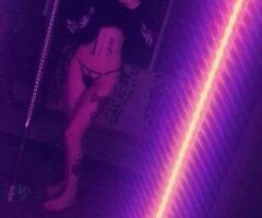 Evansville escorts - 😋Available🌹Incall or Outcall 🚘car call💦 sell content😋