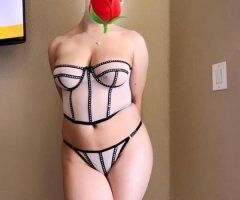 Seattle escorts - slim and curvy