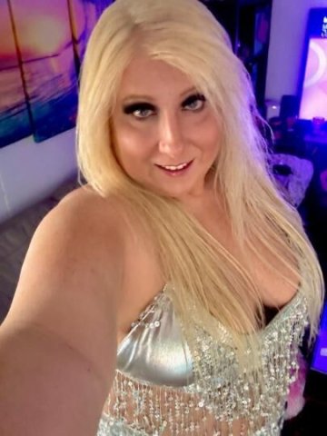 No Deposit! Cash Only! Sarasota Curvy Blonde In and Out - 1