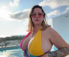 Sexy Latina MILF - Image 2