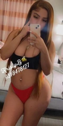 Spicy Latina 🐝With A Banging Body - 1