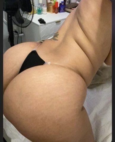 Hermosa Latina Ardiente - 1