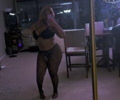 ITS COLD OUTSIDE 🥶 LET THESE THICC THIGHS WARM YOU UP 🥵👅💦 - Image 3