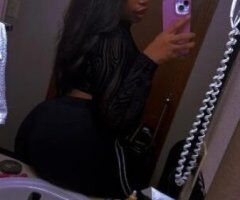 ITS COLD OUTSIDE 🥶 LET THESE THICC THIGHS WARM YOU UP 🥵👅💦 - Image 5