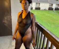 THICK AND JUICY PHAT COOCHIE 💦😻BEST KEPT SECRET 🤫🤐 SNEAK AWAY AND COME PLAY - Image 12