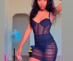 Petite Bombshell Experience - Image 2
