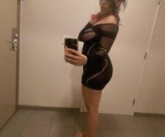 Upscale Sensual Sweetheart - Image 5