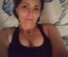 Hickory escorts - Up for some play before begining ur work day Ask about my specials!!!