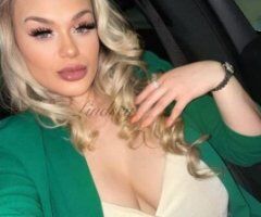Phoenix escorts - Curvy, Busty, Blonde. Lets Play 🍭👅