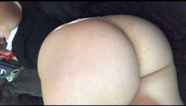 Thick Latina with a sexy body ask me for my OF - 1