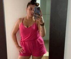 Thick Latina with a sexy body ask me for my OF - Image 12