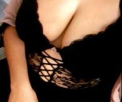 busty curvy big booty beauty~ just visiting ~ dont miss out - Image 5