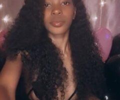 College girls fun 💋💋🫵🏽 - Image 2