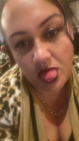 BBW HOSTING - 1