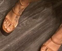 AVAILABLE NOW Its Tiny 🙈👅 BBW 😋😍 MOBILE🚗💨 FOOT FETISH GIRL🦶🏽💅🏽 OUTCALLS & CAR DATES ONLY AVAILABLE - Image 4