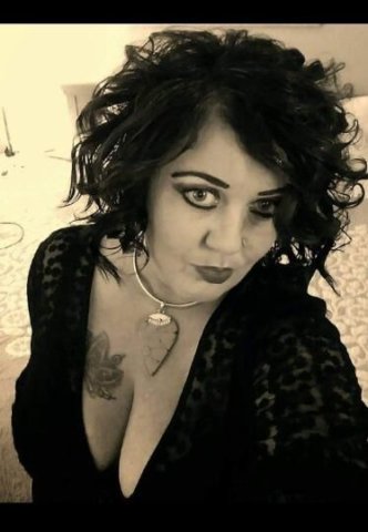 short and curvy very high sex drive - 1