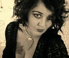 San Antonio escorts - short and curvy very high sex drive