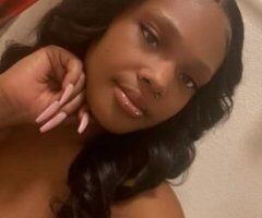 Milwaukee escorts - strawberry 😩🧡🤪💛