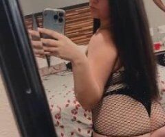 YOUR FAV SNOW 😫😋 2 GIRL SPECIAL - Image 4
