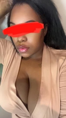 Voluptous juicy goodness ready to buss all on you 🍒 - 1