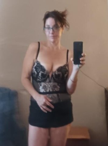 Come play with me! 😘💅💕AVAILABLE NOW 💋👅 Beautiful, Busty, Brunette - 1