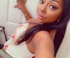 Sacramento escorts - Slim Thick Chocolate 🍫cakes 🎂 incalls specials