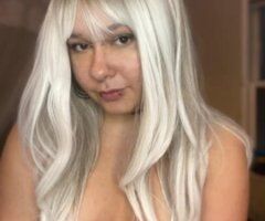 Let sexy Kiera rock your world and delight you - Image 2