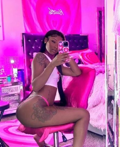 The Girl Next Door🥰🤫 CLEAN💖 DISCREET😉 SLIM & THICK 🍑❣IN THE RIGHT PLACES 😘🔥 - 1
