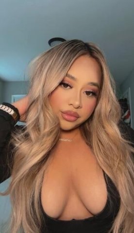 Latina bombshell ready to pamper you 🥵 NO DEPOSIT to book with me 🥰💖 - 1