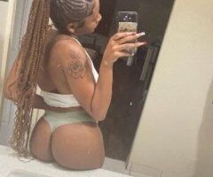 Houston escorts - New in town availale now for incalls & outcalls
