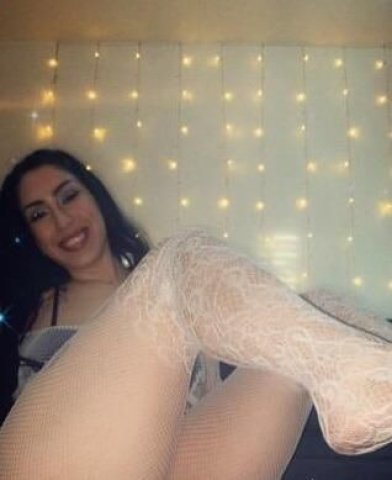 100% real sexy latina😋 - 1