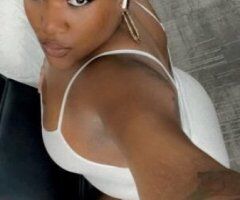 St. Louis escorts - 💜New In Town 💜InCalls Only 💜Sloppy Head At It Finest💜 Airport Area Very UpScale Sexy Full Figure Bbw💜Please Read B4 Contact Me 💜