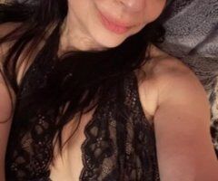 Chanel sexy Italian milf💋😘❤ - Image 6