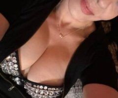 Chanel sexy Italian milf💋😘❤ - Image 7
