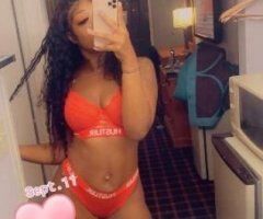PRETTY IN PERSON 💕🫶🏾💋 - Image 9