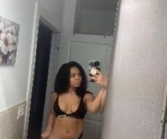 Light skin sexy, tight young pussy, beautiful fat ass, and straight to the point💋💋 - Image 5