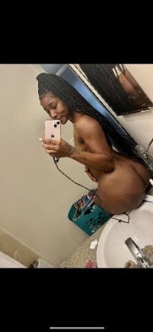 who likes a fat booty n wet 💦💦 - 1