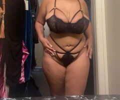 Gorgeous Mixed Curvy Bombshell Big Tittys and Big Ass 🍒🍑💦 - Image 5