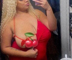 Gorgeous Mixed Curvy Bombshell Big Tittys and Big Ass 🍒🍑💦 - Image 8