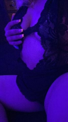 Outcall available now😘 No Rush🤤 100% Real🍑 New to the Area💦 Green Eye Hottie😍 - 1