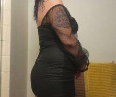 Sexy Woman ready to have lots of fun - Image 3