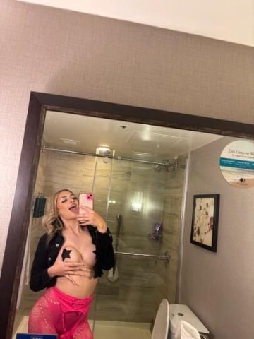 HOT YOUNG BLONDE AVAILABLE OUTCALL CAR NOW!!! - 1