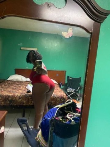 head going for 55 dollars but only for tonight and pussy for 60 ino room incar or my place super wet pussy come play with her and i do have my toys - 1