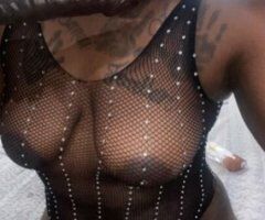 BIG TRUCK 🚛 DRIVERS 🤩😚 I HAVE SHEA BUTTER SOFT WARM PUSSY LIKE CHOCOLATE CHIP COOKIES 🍪 PECIALS FOR THE WHEELERS - Image 2