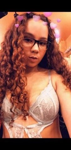 curvy with curls available 24/7 - 1
