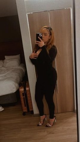 New in Town👅💦 - 1