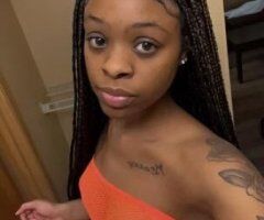 Submissive slim petite ebony queen🍊🐱💦 2 girl specials👩🏾‍❤️‍💋‍👩🏾 - Image 2